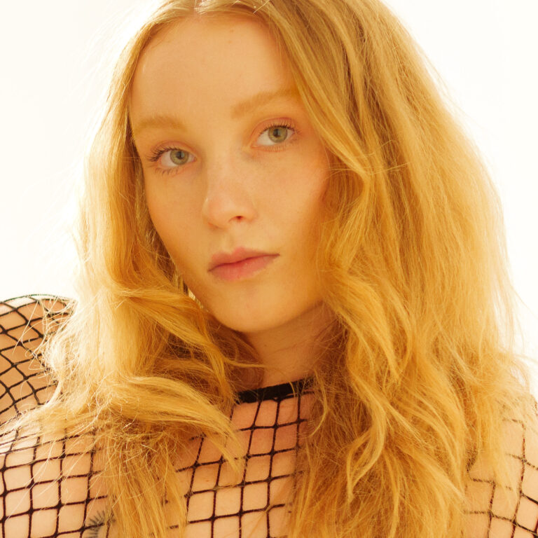 Bogdana 🇺🇦 in fish net [+]